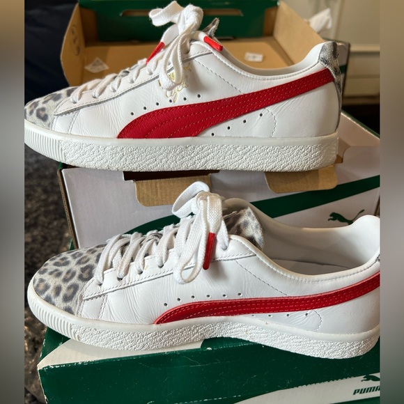 WOMENS Limited Edition Clyde Leopard Pumas.6.5 - Picture 3 of 6